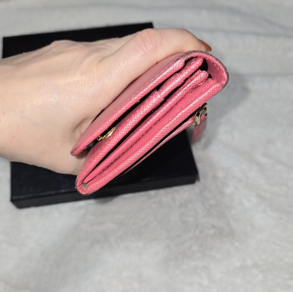 PRADA WALLET WITH BOX AND AUTHENTICATION CARD EUC - Picture 3 of 12